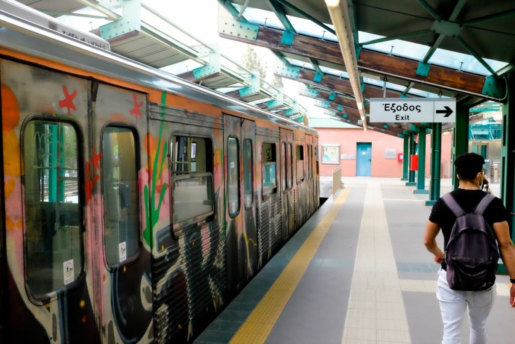 Εργαζόμενη στον ΗΣΑΠ δέχτηκε επίθεση από γυναίκα – Μεταφέρθηκε στο νοσοκομείο