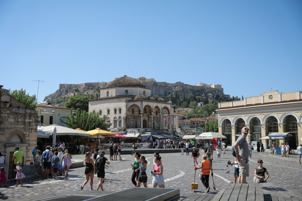 Αυξητικές τάσεις ιικού φορτίου στις μισές περιοχές που ελέγχθηκαν – Σταθερό έμεινε στην Αττική