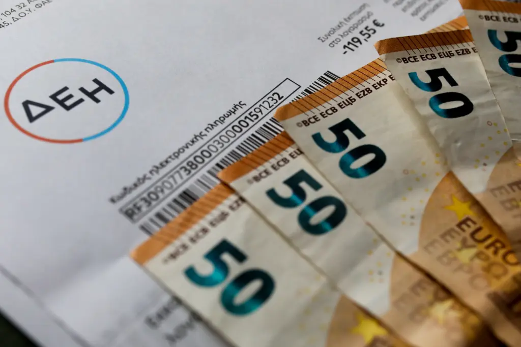 Το ηλεκτρικό ρεύμα τινάζει στον αέρα τη ζωή των Ελλήνων – Δύο μήνες χωρίς φαγητό για να πληρωθούν οι λογαριασμοί ρεύματος