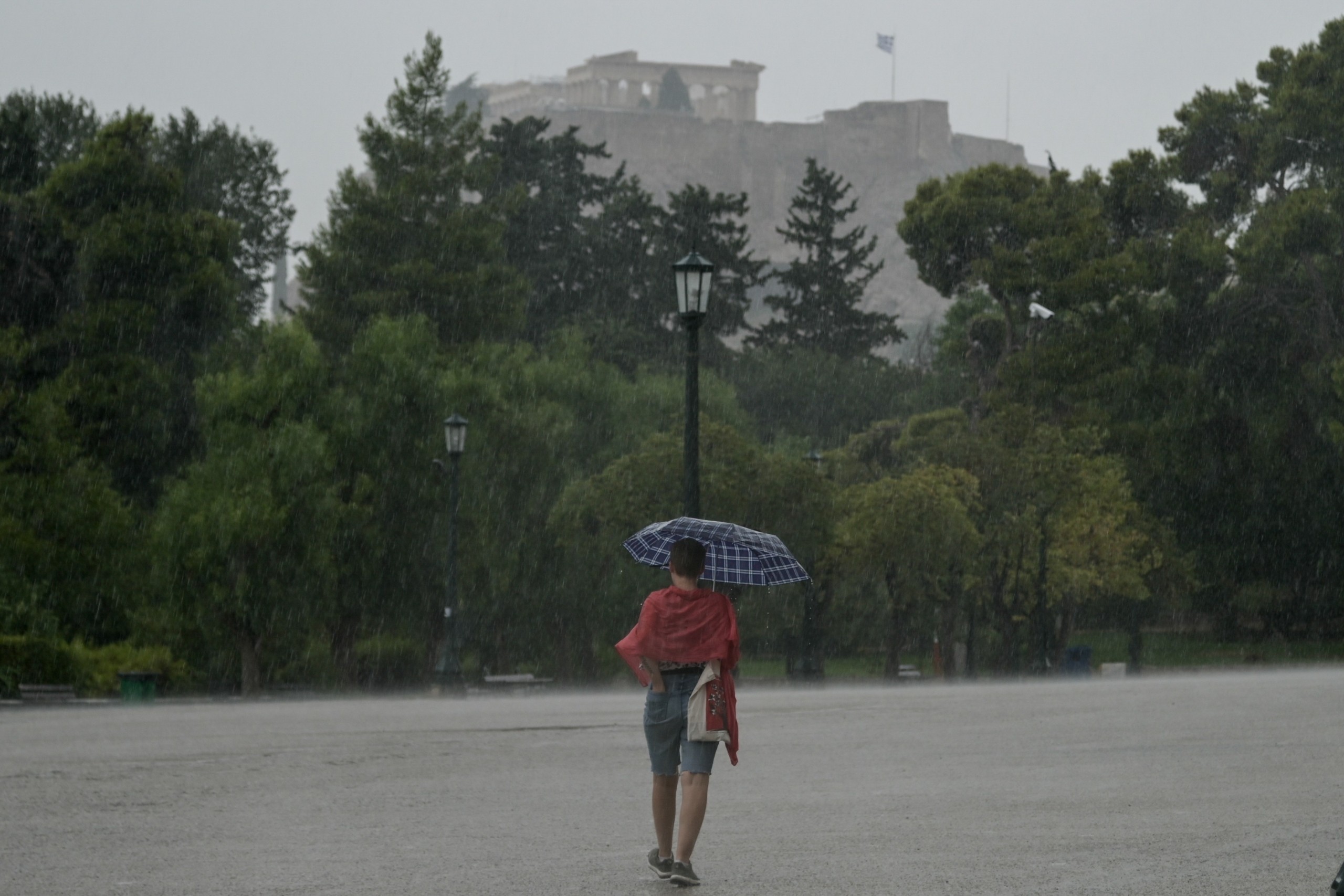 Έκτακτο δελτίο επιδείνωσης του καιρού – Κεραυνοί, χαλάζι και καταιγίδες από το βράδυ της Πέμπτης