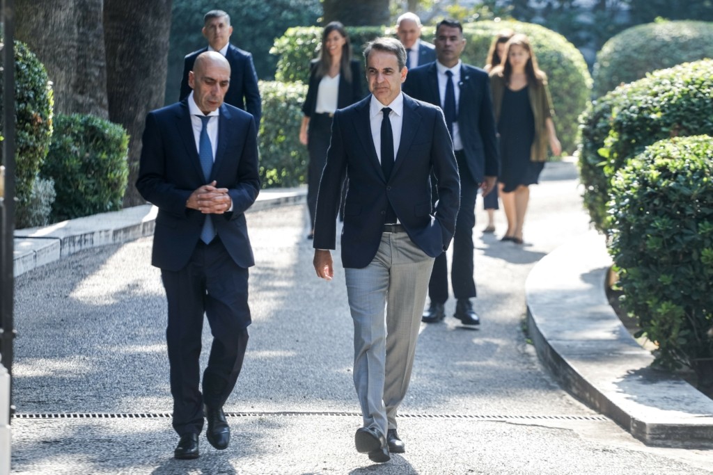 Ορκίστηκε υφυπουργός ο Γιάννης Μπρατάκος παρουσία του Κυριάκου Μητσοτάκη