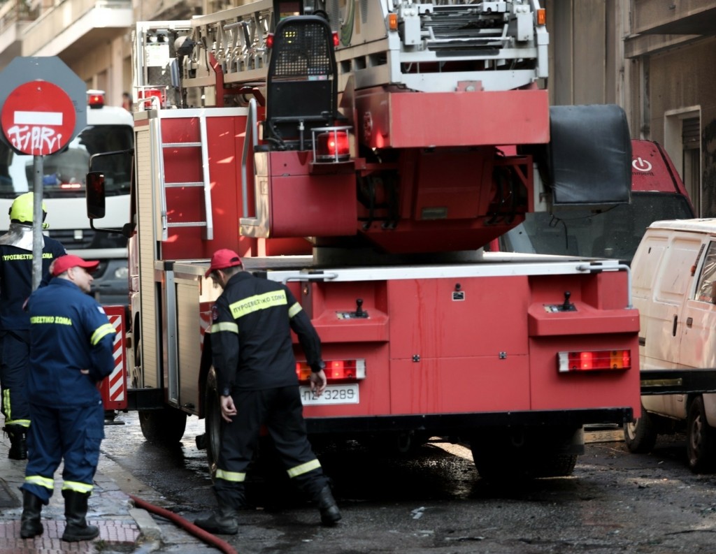 Ισχυρή έκρηξη φιάλης υγραερίου σε ψητοπωλείο στον Βόλο – Σε κρίσιμη κατάσταση ο ιδιοκτήτης (pics)