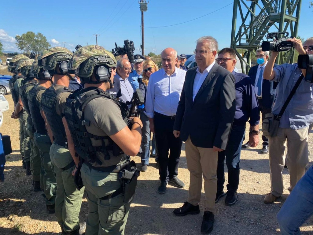 Ο “Ακρίτας” επεκτείνει τον φράχτη στον Έβρο και στέλνει “αποφασιστικό μήνυμα” στην Τουρκία