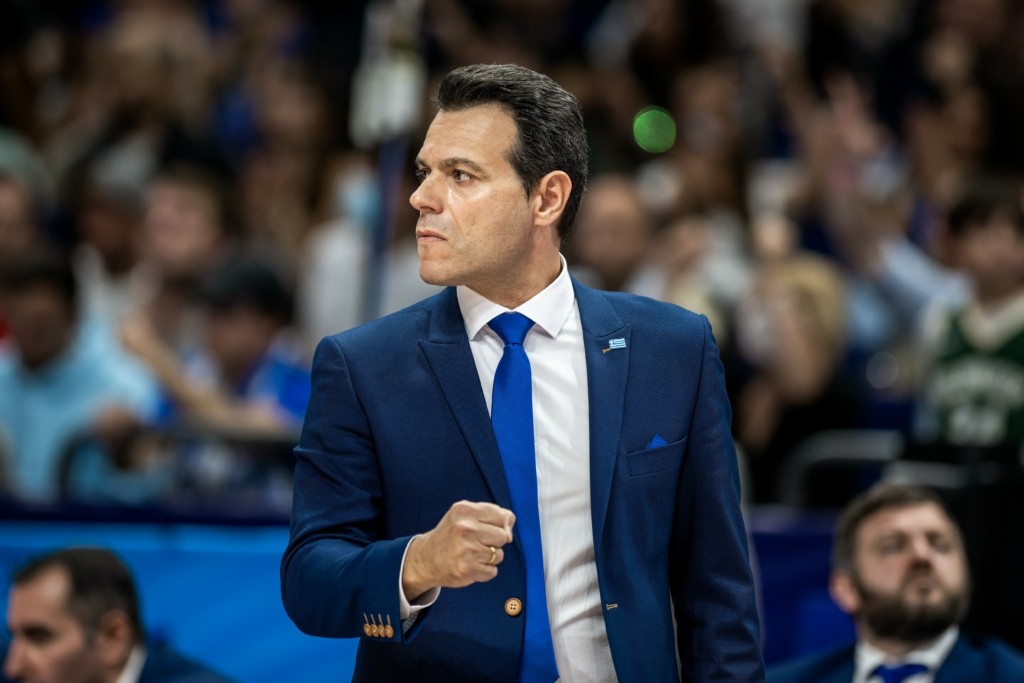 “Η μάνα μου έλεγε ότι το μπάσκετ δεν θα σου δώσει να φας” – Ο Δημήτρης Ιτούδης αποκαλύπτει τα πρώτα του βήματα (vid)