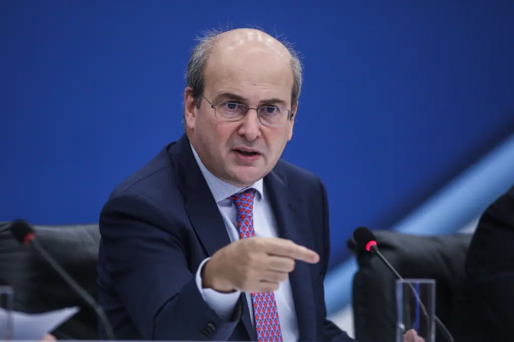 Κωστής Χατζηδάκης: Η Πολιτεία δεν μπορεί να συνεχίσει να «ευλογεί» τη φοροδιαφυγή