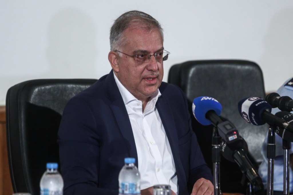 Ο Θεοδωρικάκος ζητά από τους Ρομά “να σεβαστούν όλοι τις αποφάσεις της δικαιοσύνης”