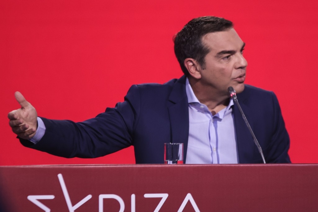 “Αρπαχτή και κλοπή εν μέσω κρίσης” – Ο Τσίπρας κατηγορεί την κυβέρνηση για “αβάντα” προς τις εταιρίες ρεύματος