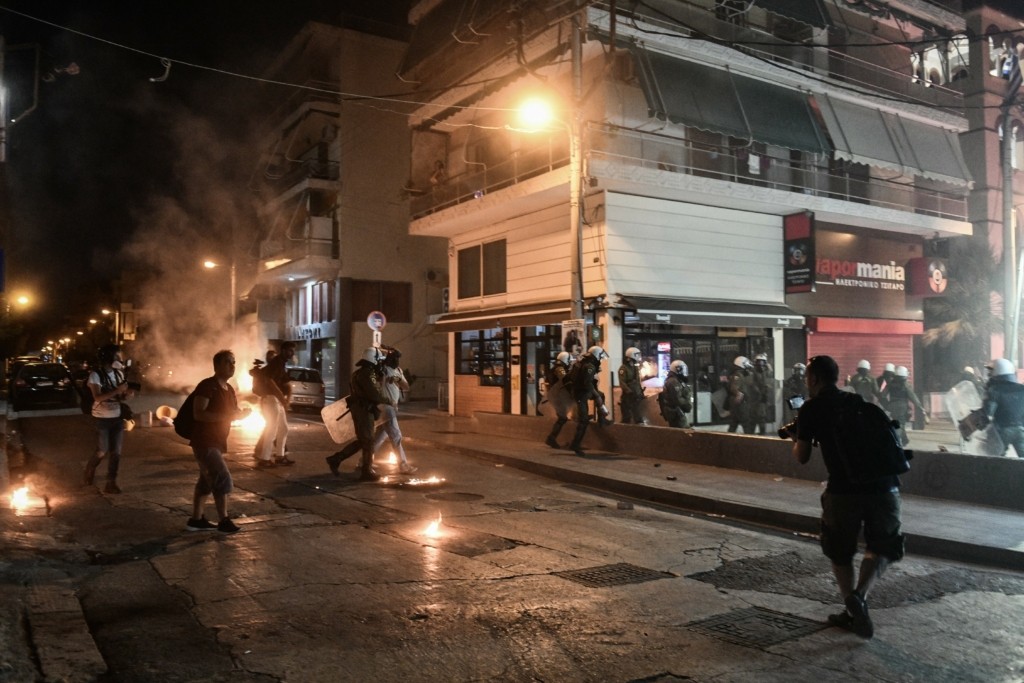 Τρεις συλλήψεις για τα επεισόδια στην αντιφασιστική πορεία για τον Παύλο Φύσσα