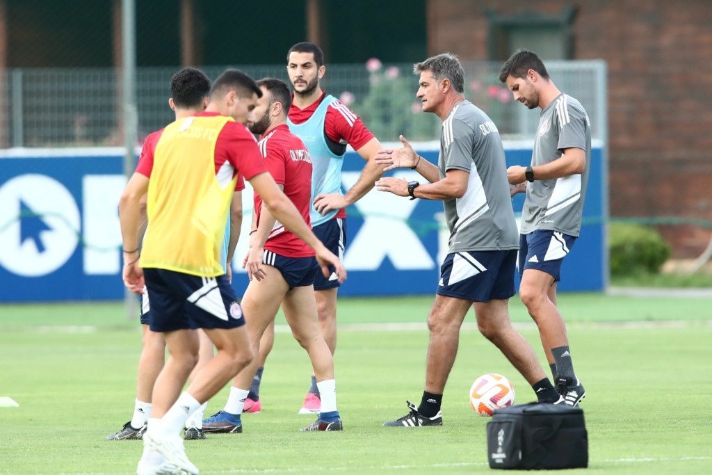 “Να έρχεστε σε εμένα για ό,τι προκύψει” – Ο Μίτσελ “φτιάχνει” την ψυχολογία των παικτών του Ολυμπιακού