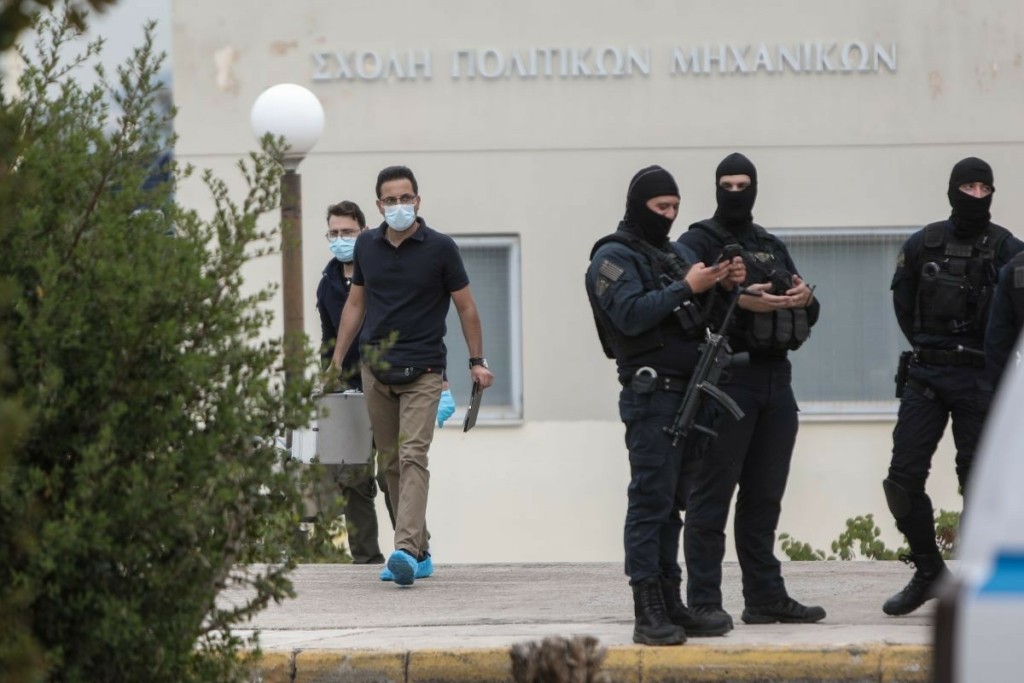 Η δομή της αδίστακτης συμμορίας της Πολυτεχνειούπολης – Σημάδευαν την περιοχή τους με ένα κεφάλι ταύρου – Πώς η δόκιμη έσωζε τον αρχηγό (vid)