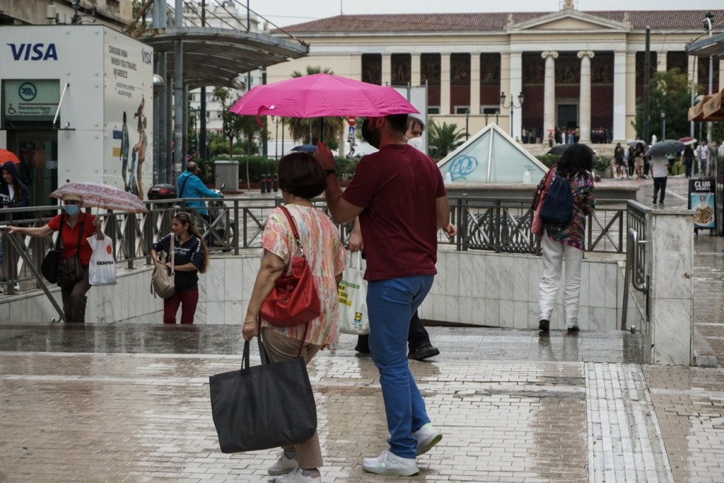 Σε ποιες περιοχές θα βρέξει την Πέμπτη – Η χαμηλότερη θερμοκρασία θα είναι στους 7 βαθμούς (vid)