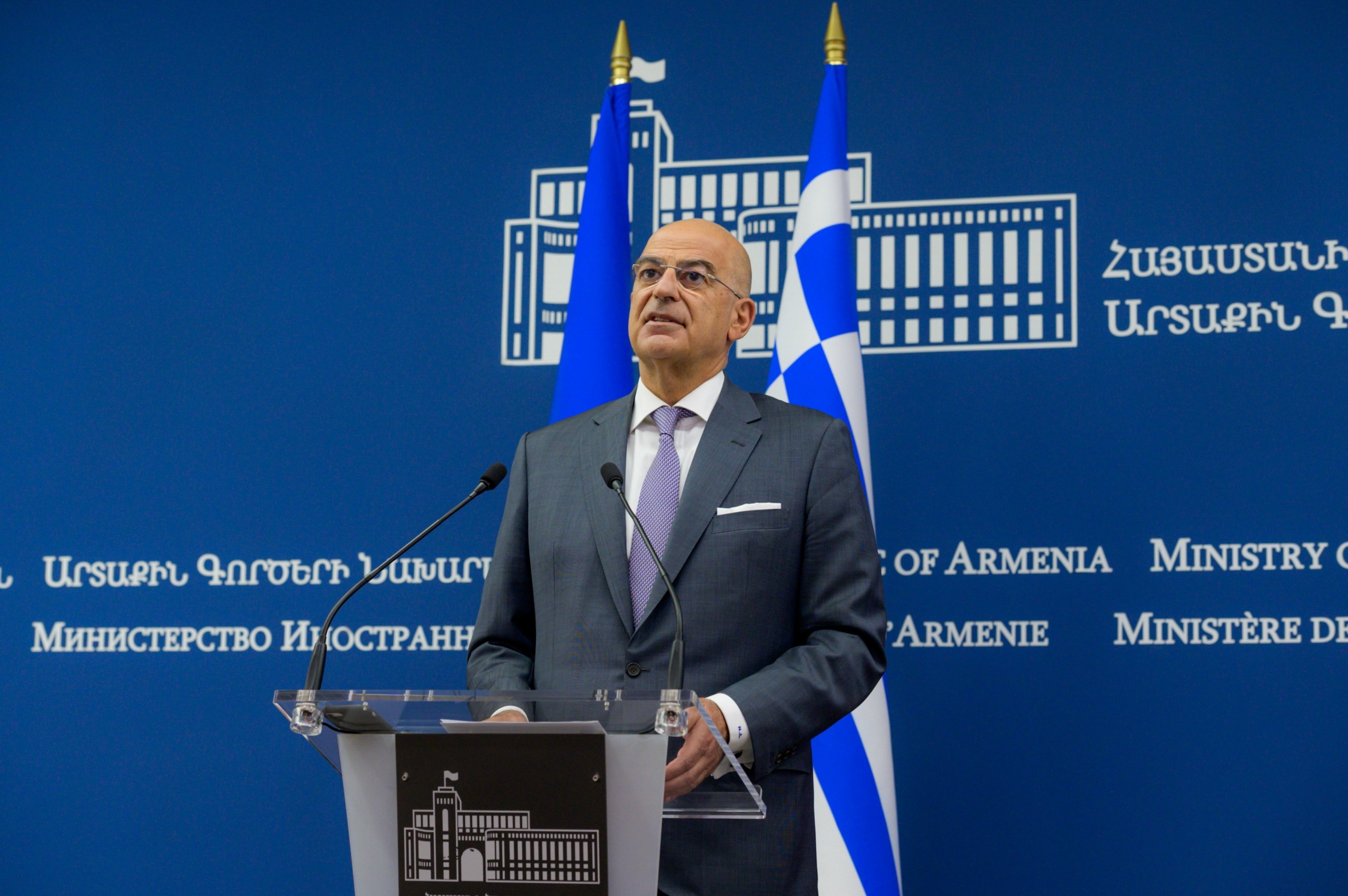 Ο Δένδιας πετάει το μπαλάκι στην Τουρκία – “Αν σέβεστε τα νόμιμα μέσα, αποδείξτε το” (vid)