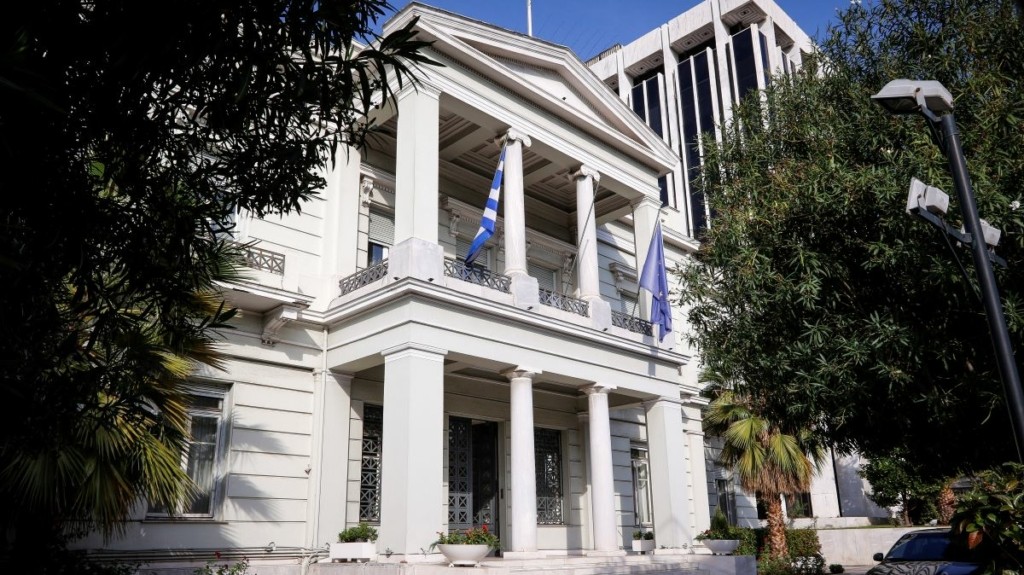 Η Αθήνα βάζει στη θέση του τον Τσαβούσογλου – “Οι αριθμοί μιλούν από μόνοι τους για το ποιος εφαρμόζει τη συνθήκη της Λωζάνης”
