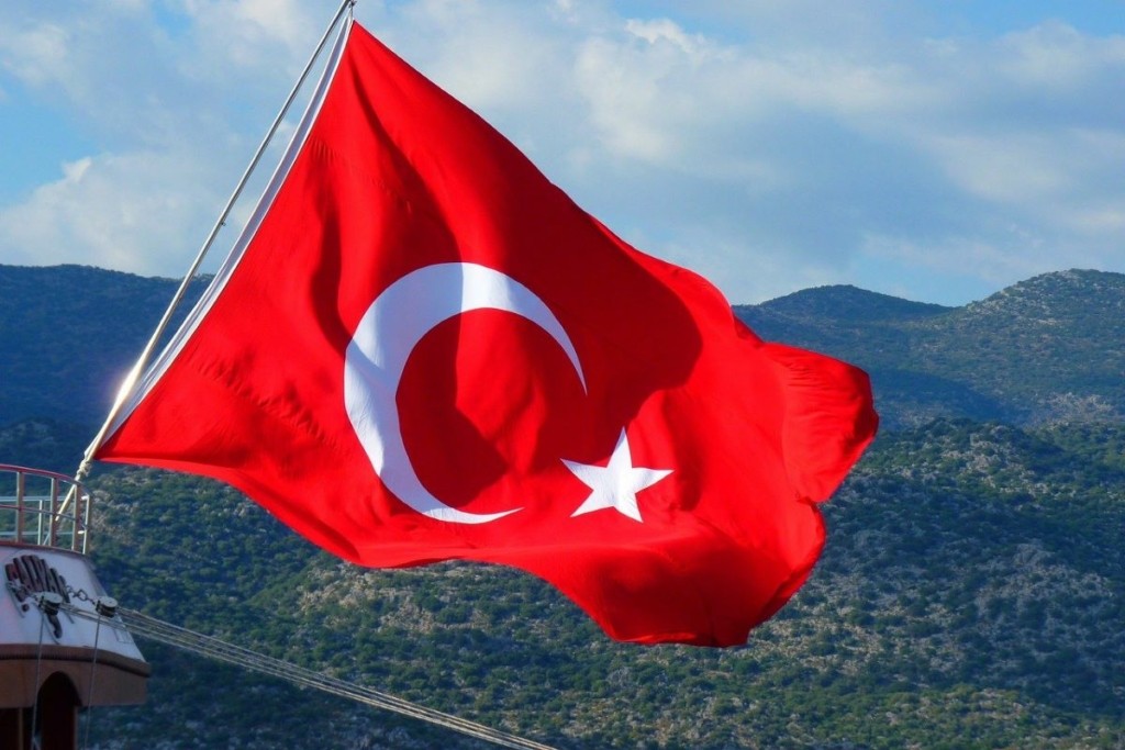 Πάει γυρεύοντας η Τουρκία – Βγάζει ερευνητικό σε απόσταση αναπνοής από τη Λέσβο