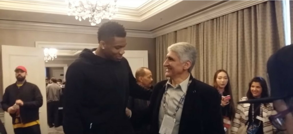Ο Παναγιώτης Γιαννάκης “υποκλίνεται” στον Γιάννη Αντετοκούνμπο – “Ο καλύτερος Έλληνας παίκτης όλων των εποχών” (vid)