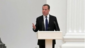 Απειλές Μεντβέντεφ για τους πυραύλους Τόμαχοκ στην Ουκρανία – “Θα έχει άσχημη κατάληξη για όλους και ειδικά για τον Τραμπ”
