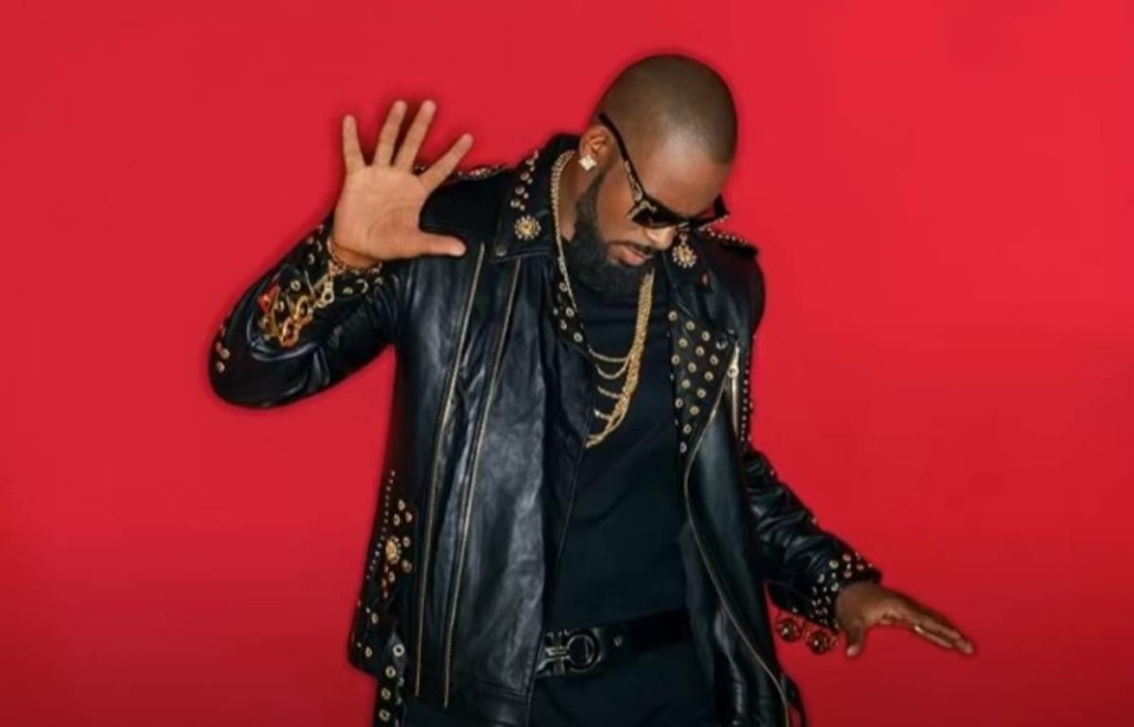 Μπελάδες για τον τραγουδιστή R. Kelly – Καταδικάστηκε ξανά για σεξουαλική κακοποίηση ανηλίκων