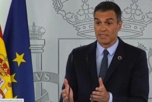 Σάντσεθ: «Ιστορικό λάθος» η ανατροπή της απαγόρευσης πώλησης θερμικών αυτοκινήτων