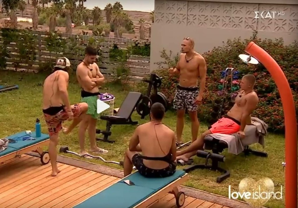 Άρχισαν τα… όργανα στο “Love Island” – “Μπορεί να σου πάρει την κοπέλα” (vid)