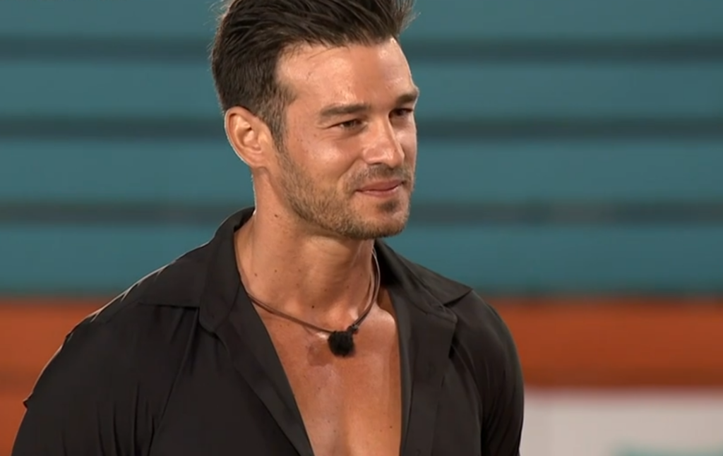 Το Instagram του παίκτη – “έκπληξη” του Love Island – Ποιο είναι το μοντέλο Αλέξανδρος Κώτσης