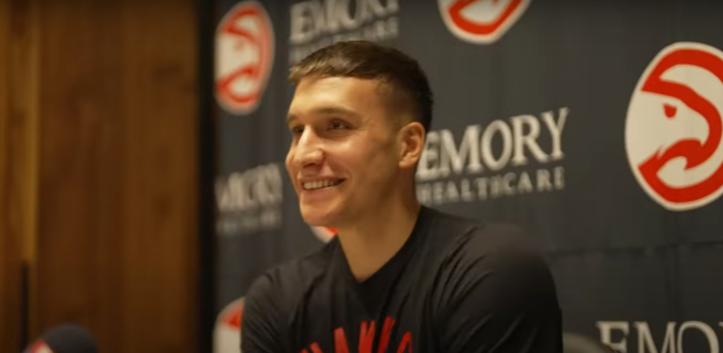 Ποιος είναι ο NBAer Μπόγκνταν Μπογντάνοβιτς