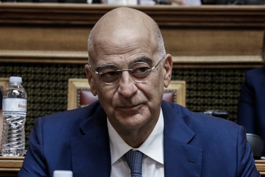 Θετικός στον κορονοϊό ο Νίκος Δένδιας