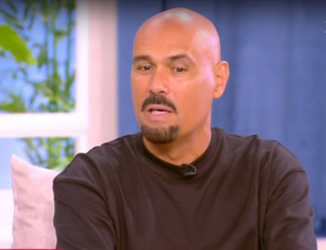 Δημήτρης Σκουλός: «Με τη Βίκυ δεν είμαστε φίλοι, αλλά με Ηλιάνα και Έλενα τα πάμε πολύ καλά»