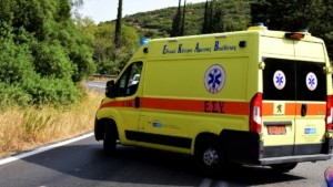 Οικογενειακή τραγωδία στη Μεσαρά: Έκανε όπισθεν με το αγροτικό και παρέσυρε θανάσιμα τη μητέρα του