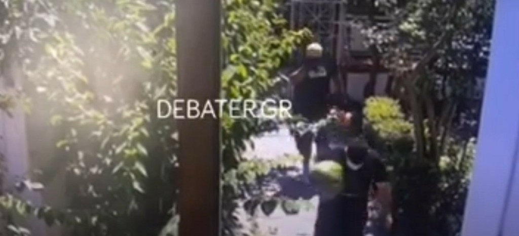 Αυτοί είναι οι ληστές με τα φρούτα – Πώς εξαπατούσαν ηλικιωμένους παριστάνοντας υπαλλήλους του δήμου (vids)