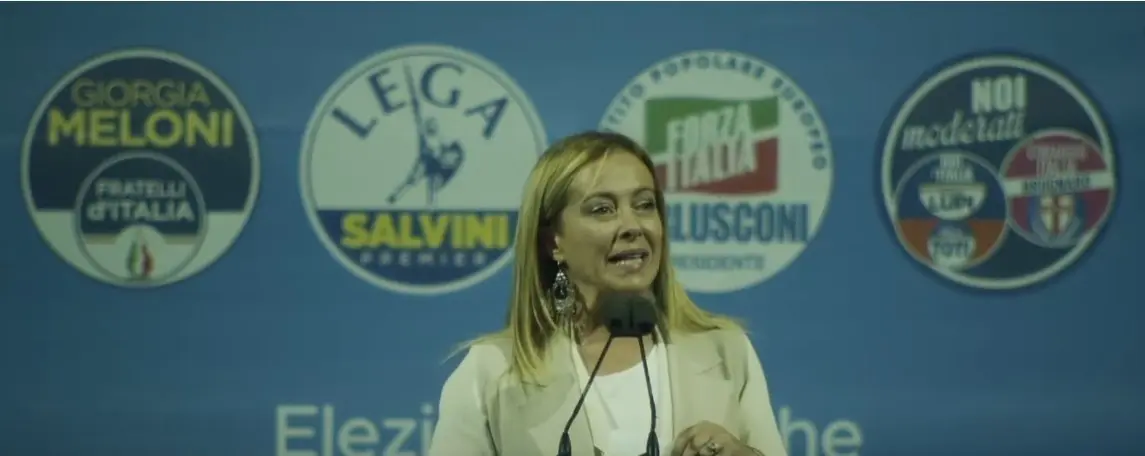 Η οπαδός του Μουσολίνι που είναι έτοιμη κυβερνήσει την Ιταλία – Όσα πρέπει να ξέρετε για την Τζόρτζια Μελόνι (vid)