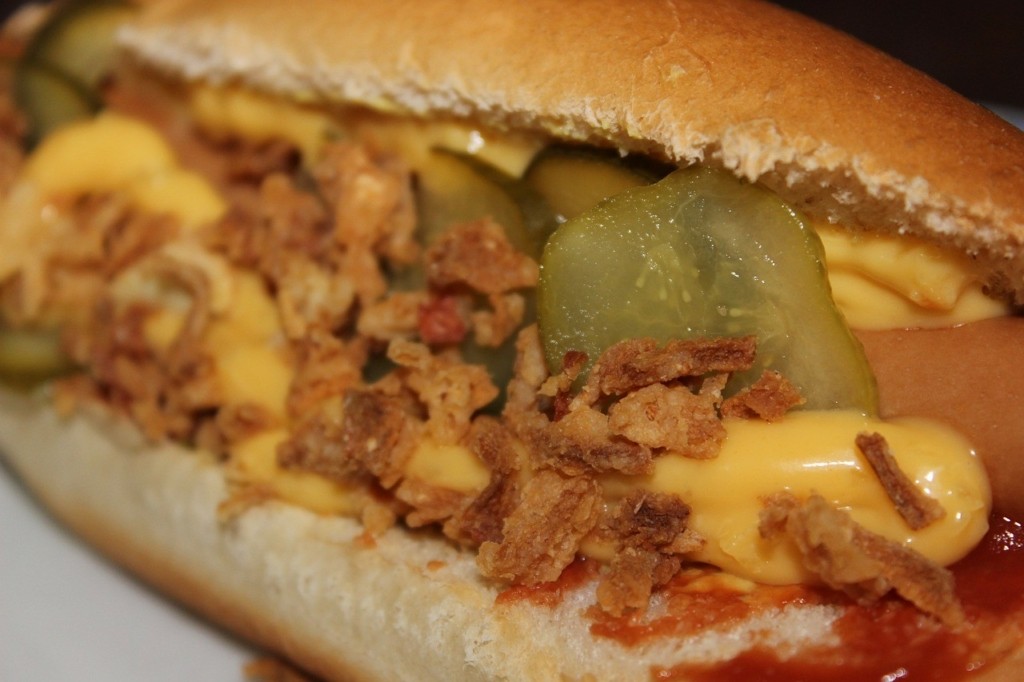 Σπιτικά hot dog με κοτόπουλο και λαχανικά