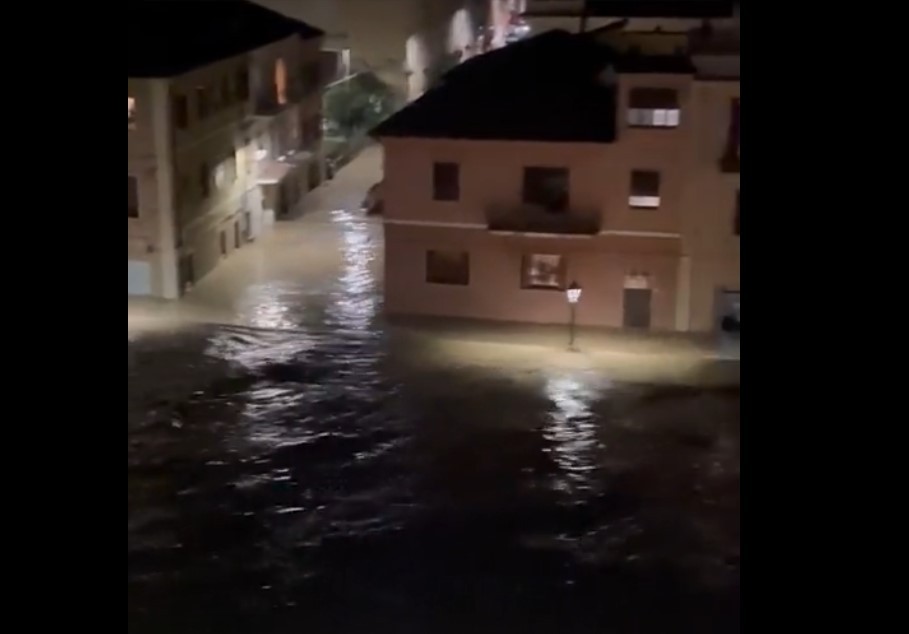 Τουλάχιστον οκτώ νεκροί από την κακοκαιρία που σάρωσε την Ιταλία (vid)