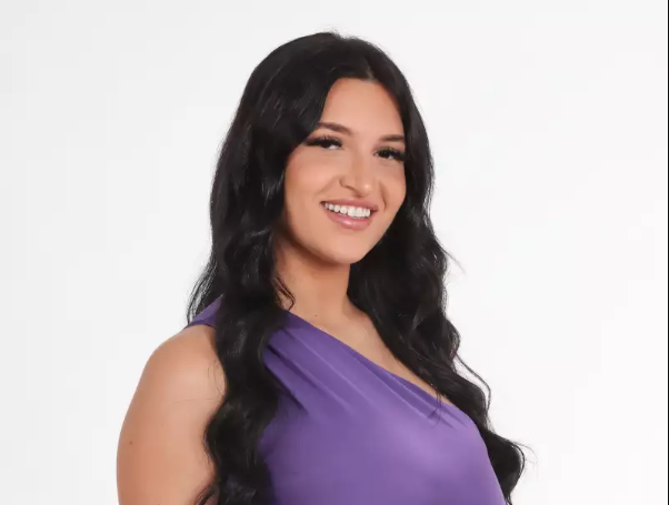 Η πολυταξιδεμένη Κλαούντια Πένκα του Love Island – Θέλει να μάθει γιατί δεν έχει πέραση στους Έλληνες (vid)