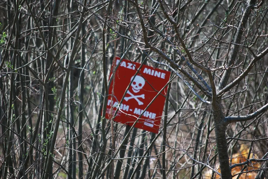 Τη γλίτωσε παρά τρίχα – Δημοσιογράφος τραυματίστηκε από νάρκη στην περιοχή της Χερσώνας