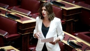 Νοτοπούλου: «Χρειάζεται πραγματική προστασία των γυναικών»