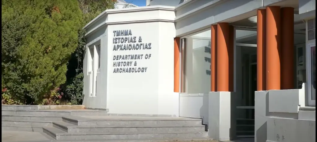 Πήρε πτυχίο στα 88 του στο Πανεπιστήμιο Κρήτης –  “Ήταν για μένα ένα όνειρο που έγινε πραγματικότητα” (pics)