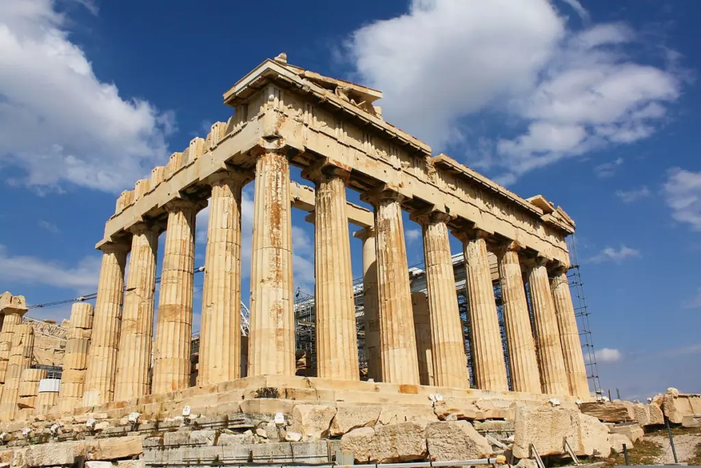Οι Financial Times επαινούν την Ελλάδα – Ένα από τα εφτά οικονομικά θαύματα ενός κόσμου σε αναβρασμό
