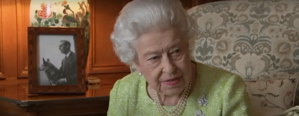 “God Save the Queen” – Η άγνωστη προέλευση του εθνικού ύμνου που “δοξάζει” το στέμμα της Βρετανίας