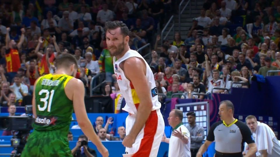 Η FIBA “έκλεψε” ατάκα του Λίνεκερ και αποθέωσε την “επική” ανατροπή των Ισπανών με τη Λιθουανία (vids)