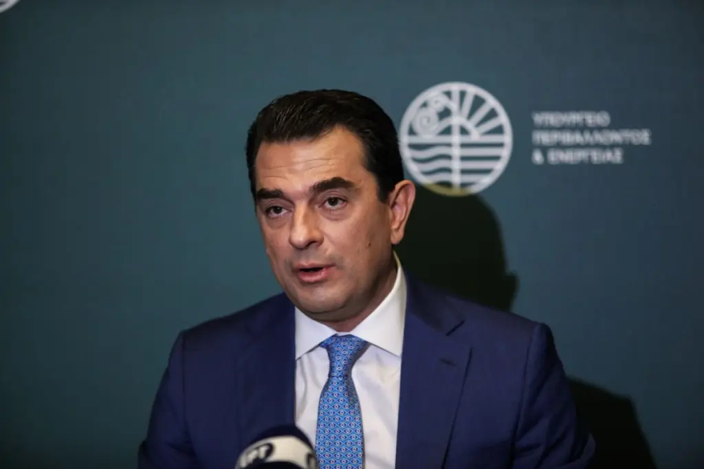 Στα 238 ευρώ οι επιδοτήσεις για λογαριασμό ρεύματος – “Δώρο” 50 ευρώ σε όσους κάνουν οικονομία μεταξύ 18:00 – 21:00 (vid)
