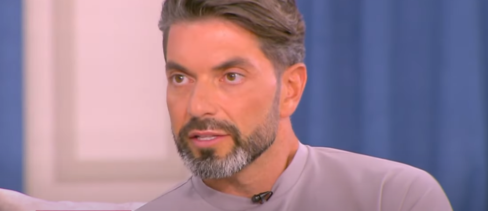 Ο Μαρτίκας έφυγε από το Survivor  με το “έπαθλο”… Βρισηίδα – Εξήγησε τι εννοούσε για τα “ουρλιαχτά” των γυναικών (vid)