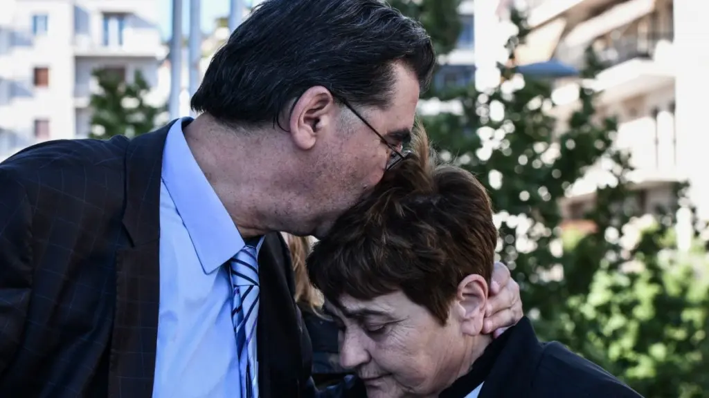 Ξεσπούν κατά του Μητροπολίτη Δωδώνης οι γονείς της Ελένης Τοπαλούδη – “Τα ράσα δεν κάνουν τον παπά”