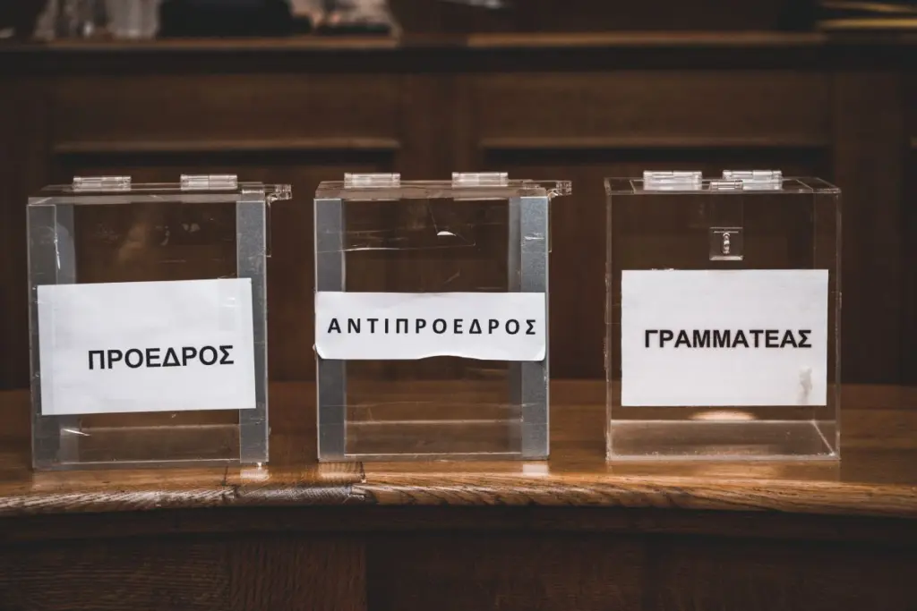 Εκλέχθηκε το προεδρείο της Εξεταστικής Επιτροπής για τις παρακολουθήσεις – Κοινό ψηφοδέλτιο κατέβασαν ΠΑΣΟΚ-ΣΥΡΙΖΑ