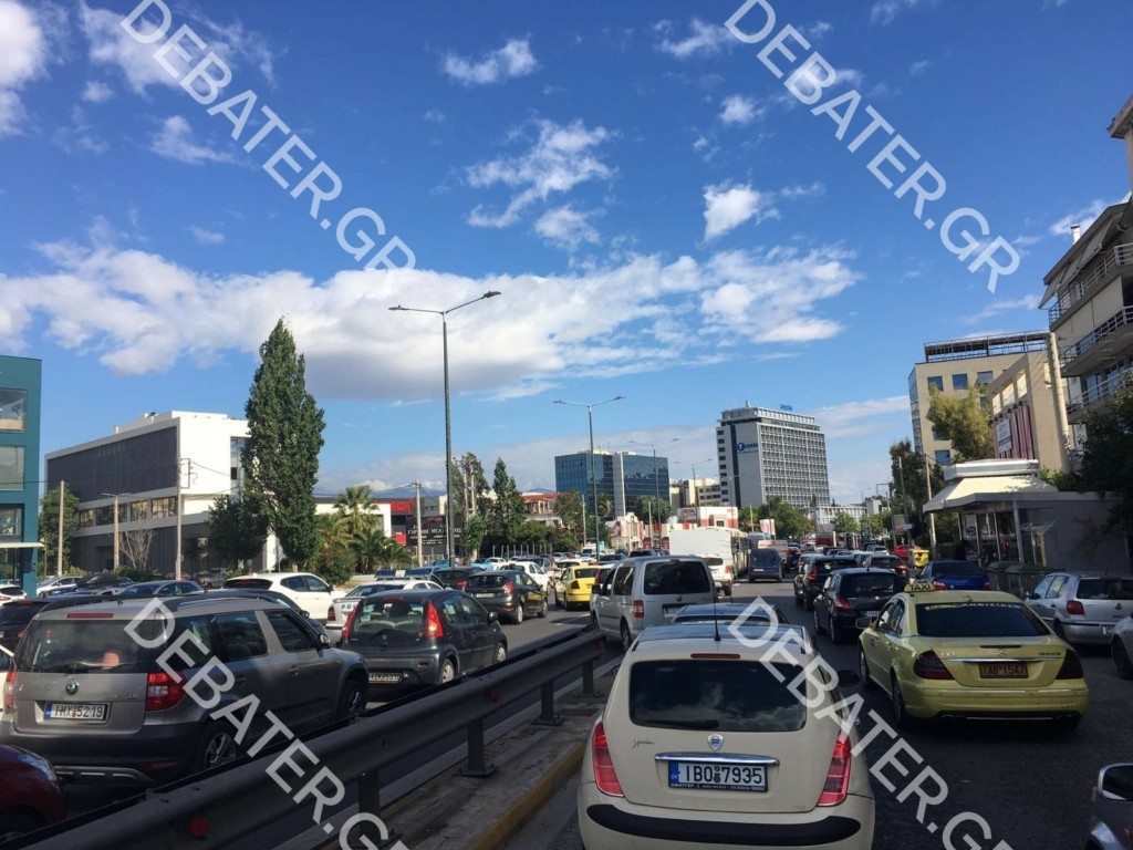 Κίνηση ΤΩΡΑ – Κυκλοφοριακό χάος στην Κηφισίας στο ύψος του Υγεία – Δεν λειτουργούν τα φανάρια