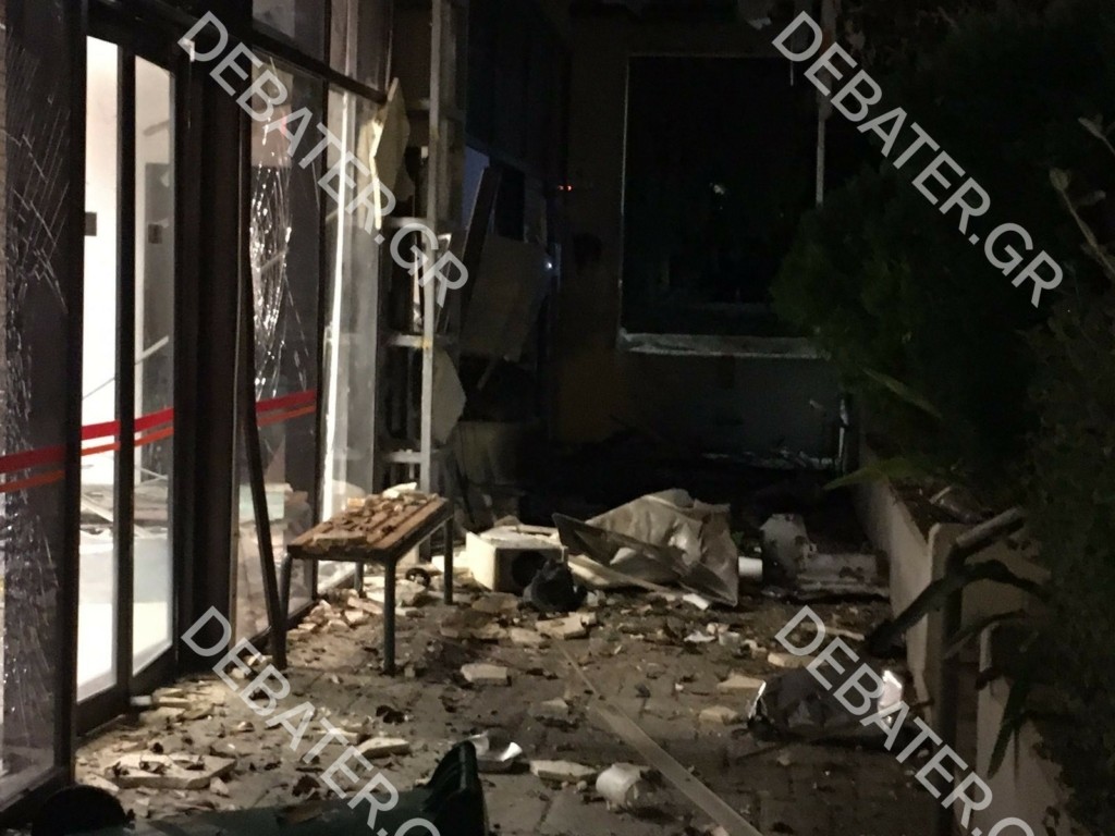 Έκρηξη σε ΑΤΜ στα Βριλήσσια – Απίστευτες εικόνες
