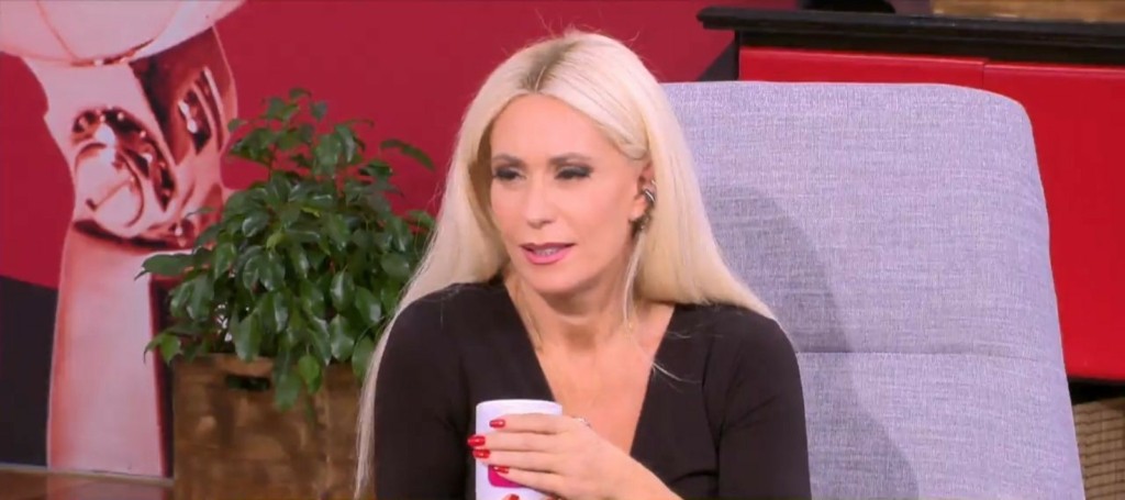 Πρόβλημα από το πουθενά για τη Μαρία Μπακοδήμου – Κινδυνεύει με αναβολή η πρεμιέρα της εκπομπής της (vid)