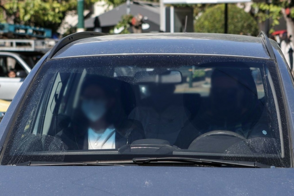 Η ασφυκτική πίεση που ασκούσε η μάνα της 12χρονης για να βρει χρήματα – “Ψάχνω να βρω 15 ευρώ για τσιγάρα και πιπάκια”