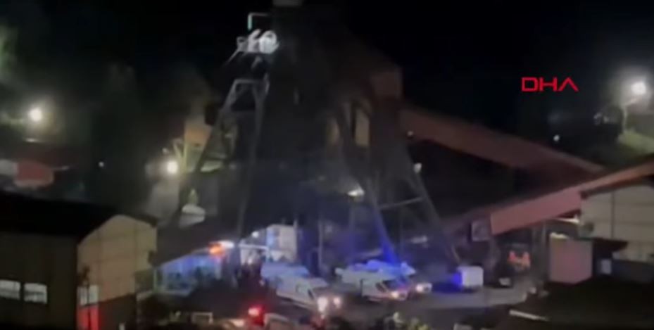 Δύο νεκροί και 20 τραυματίες από την έκρηξη σε ανθρακωρυχείο στην Αμάσρα της Τουρκίας  (pis&vids)