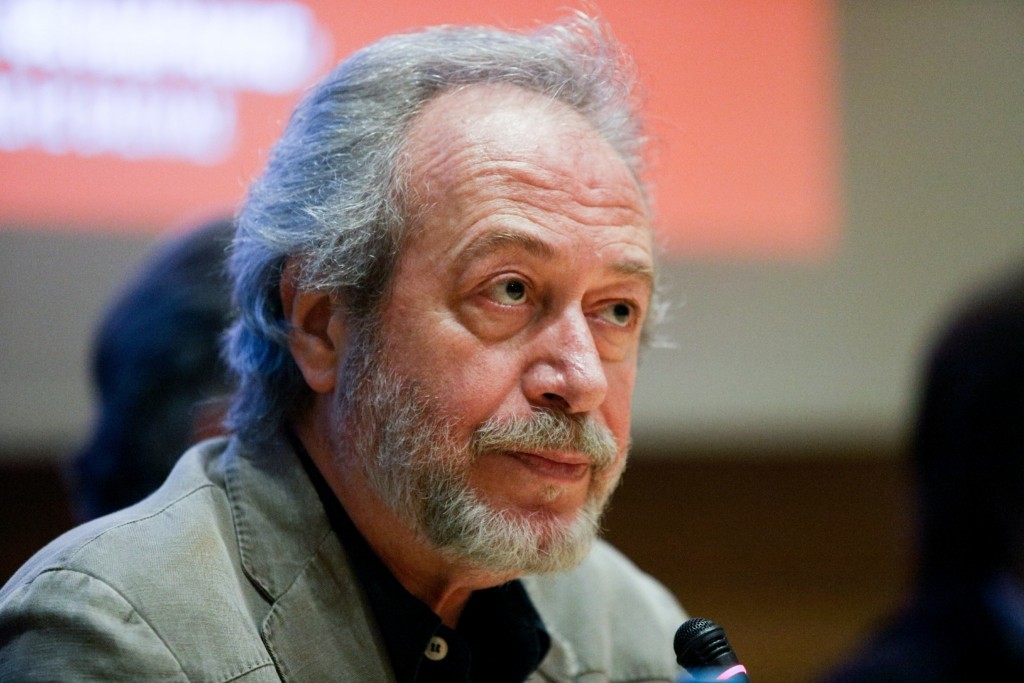 “Γνώρισα τον πατέρα μου όταν ήμουν 20 χρονών – Νίκησα, πρώτος έκλαψε εκείνος” – Ο Γρηγόρης Βαλτινός αποκαλύπτεται (vid)