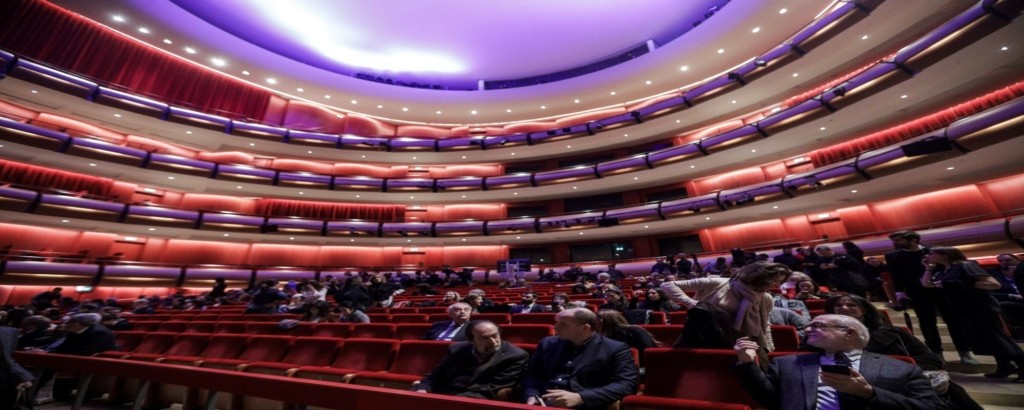 Η συναυλία “Μίκης Θεοδωράκης – Γάλλοι και Έλληνες ποιητές” στην Εναλλακτική Σκηνή της Εθνικής Λυρικής Σκηνής
